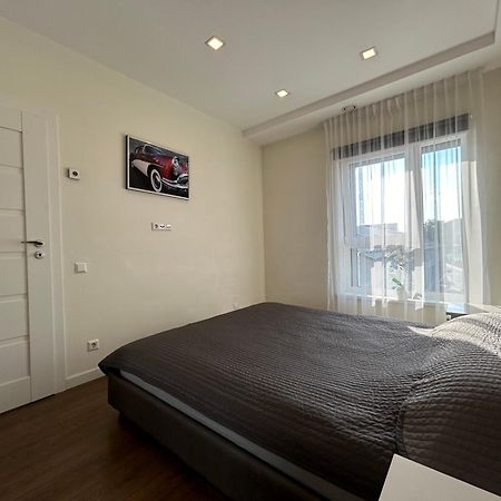 Your Home - Spacious Apartment In City Center, With Balcony & Self Check-In VNO Eksteriør billede