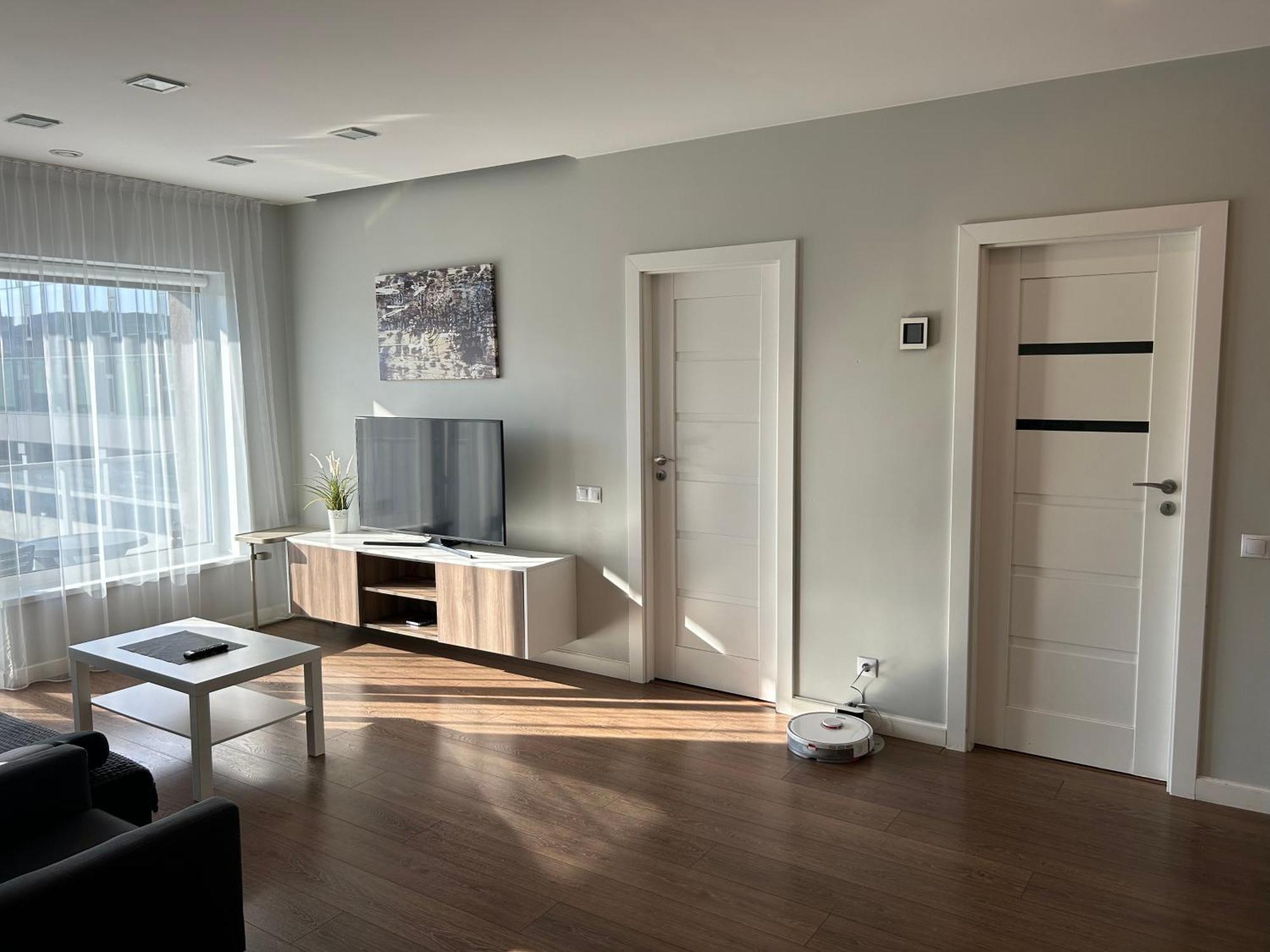 Your Home - Spacious Apartment In City Center, With Balcony & Self Check-In VNO Eksteriør billede