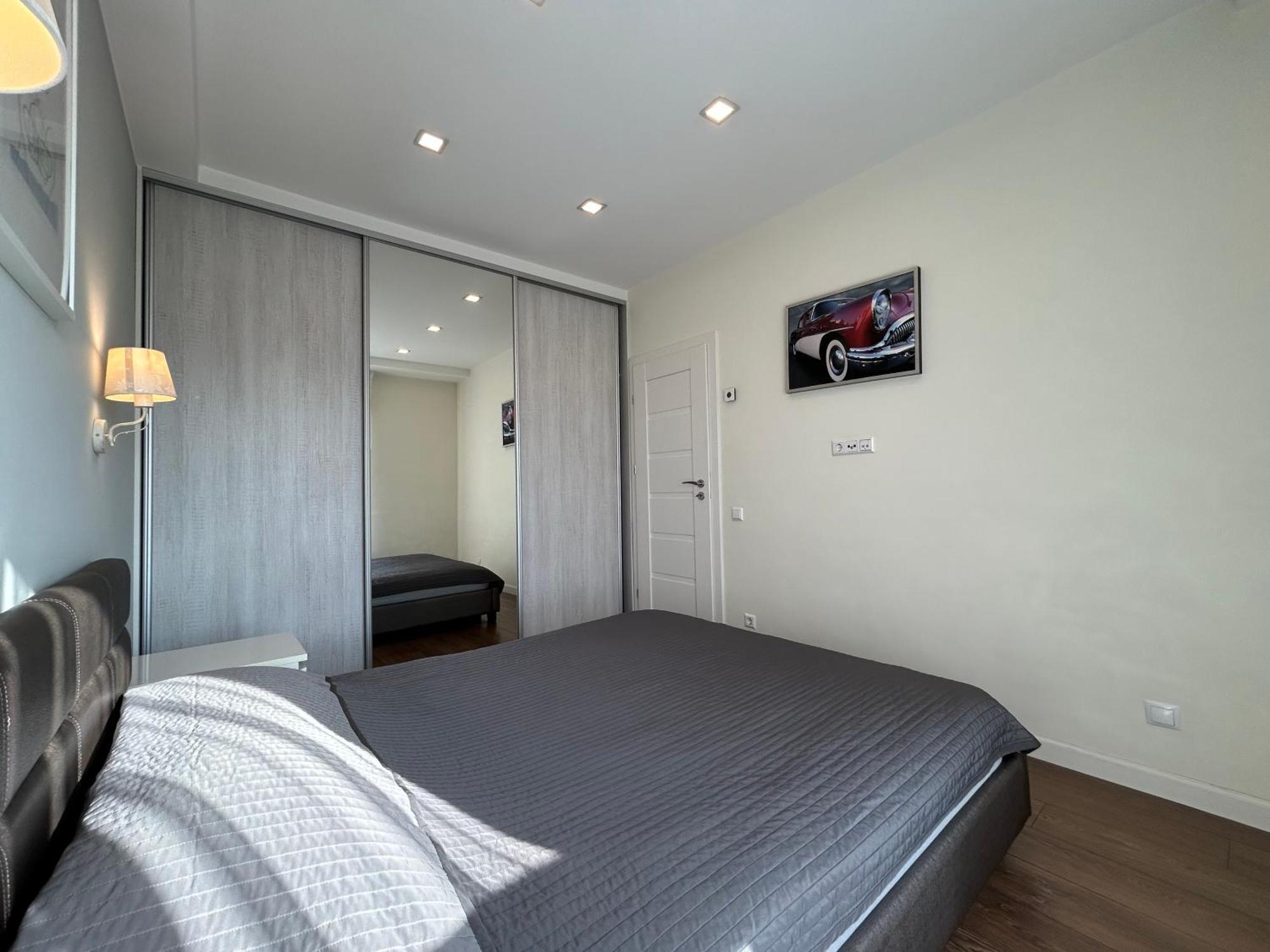 Your Home - Spacious Apartment In City Center, With Balcony & Self Check-In VNO Eksteriør billede